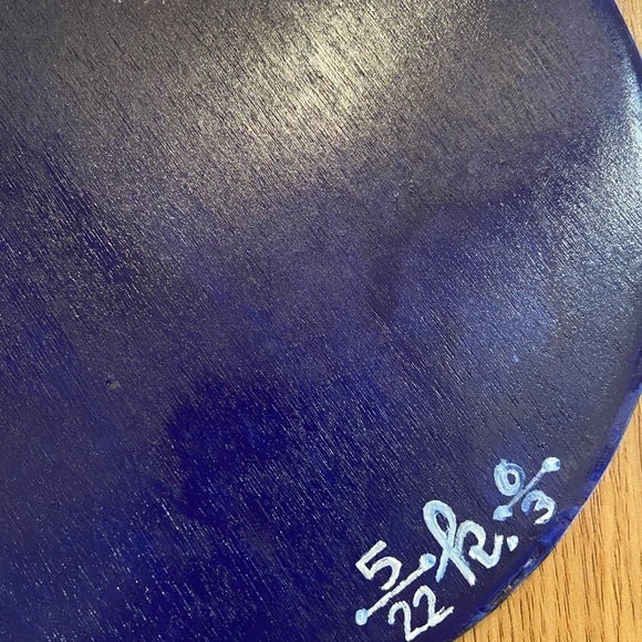 Acrylic paint pour on wood disk - Picture 7 of 11